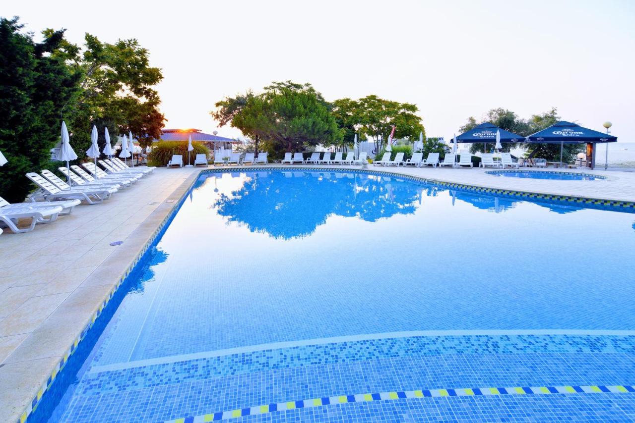 Kaliopa Hotel อัลเบนา ภายนอก รูปภาพ