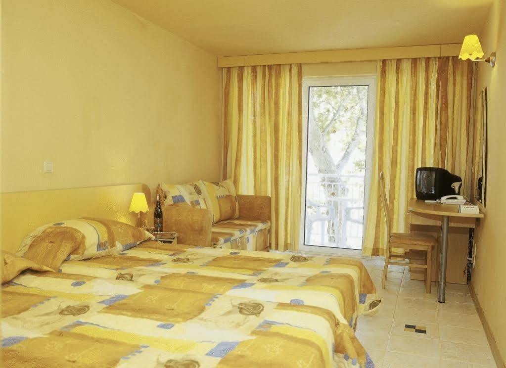 Kaliopa Hotel อัลเบนา ภายนอก รูปภาพ